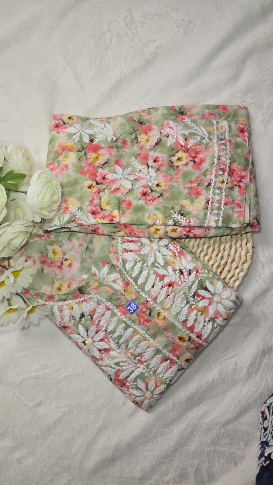 Elegant Chikankari Kurti with Pant Set.