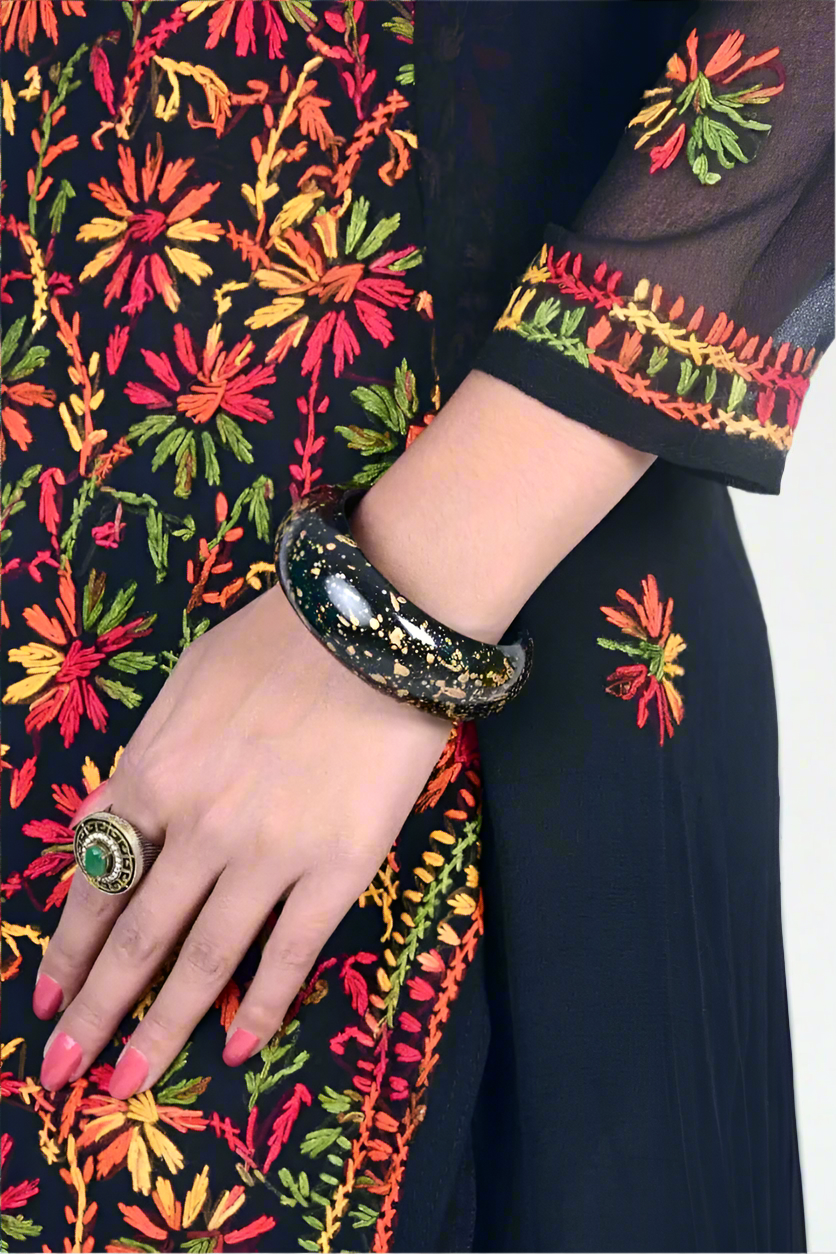Lucknow Chikankari black kurta with multicolor chikan work with inner