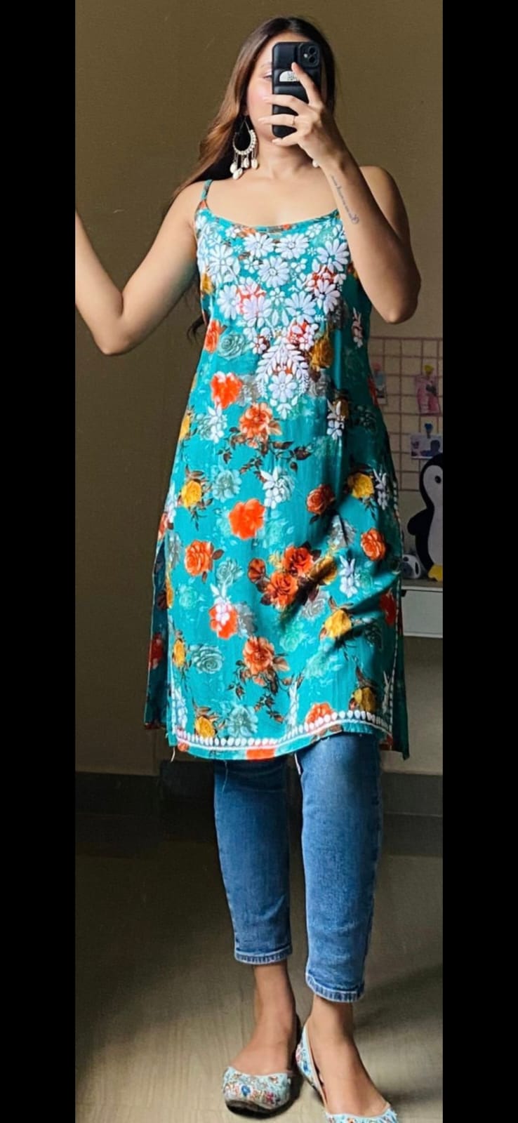 Cotton Chikankaari Kurti with White Floral Embroidery, Sleeveless, Casual Wear