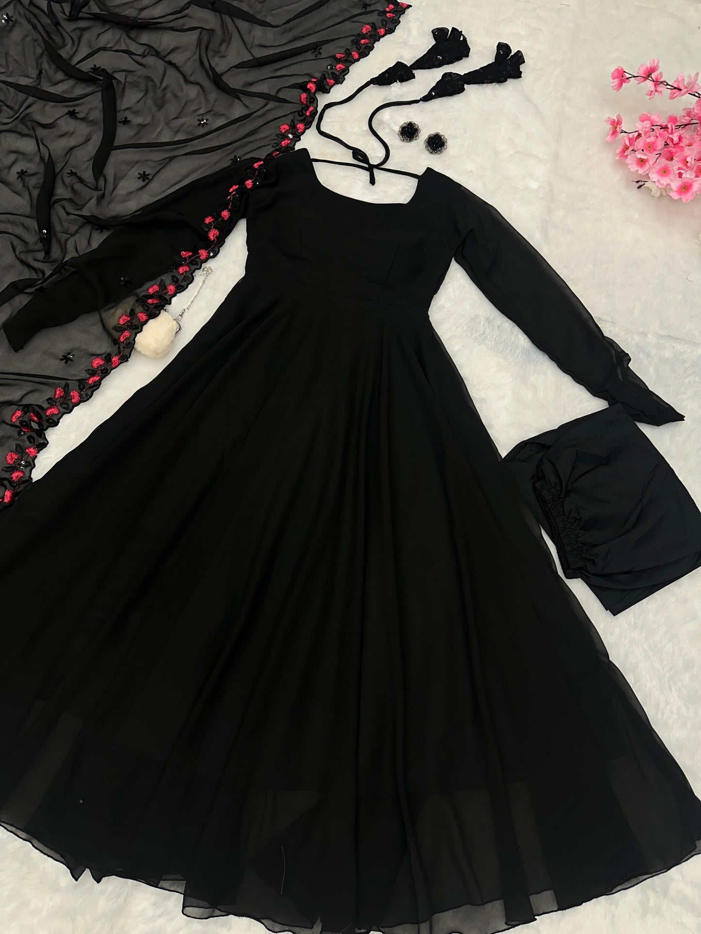 New-trending plain Black Anarkali Dress || Embroidery dupatta ||