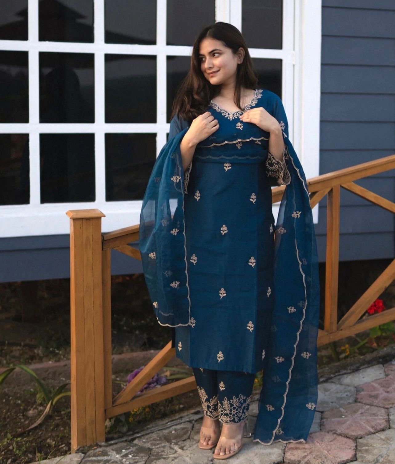 EriWaystyles Presenting New Designer Suit || 3Pcs Set ||