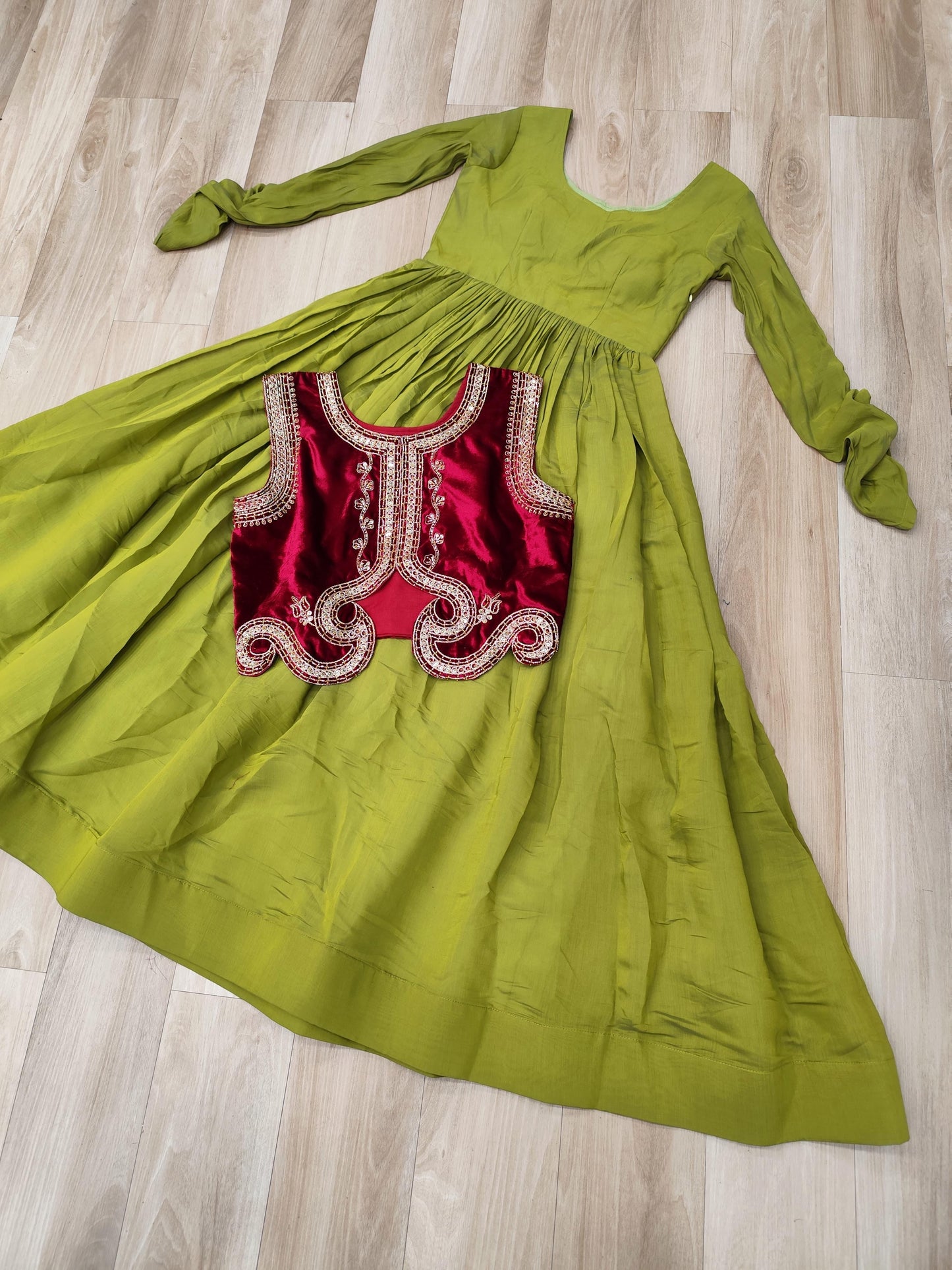 Beautiful Readymade Gown || Gown style || 2 PCs Set ||