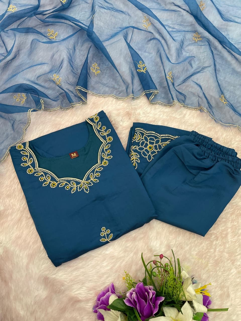 EriWaystyles Presenting New Designer Suit || 3Pcs Set ||