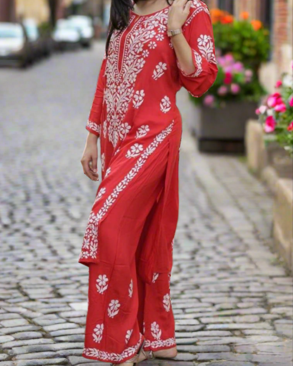 Elegant Chikankari Kurti with Pant Set.