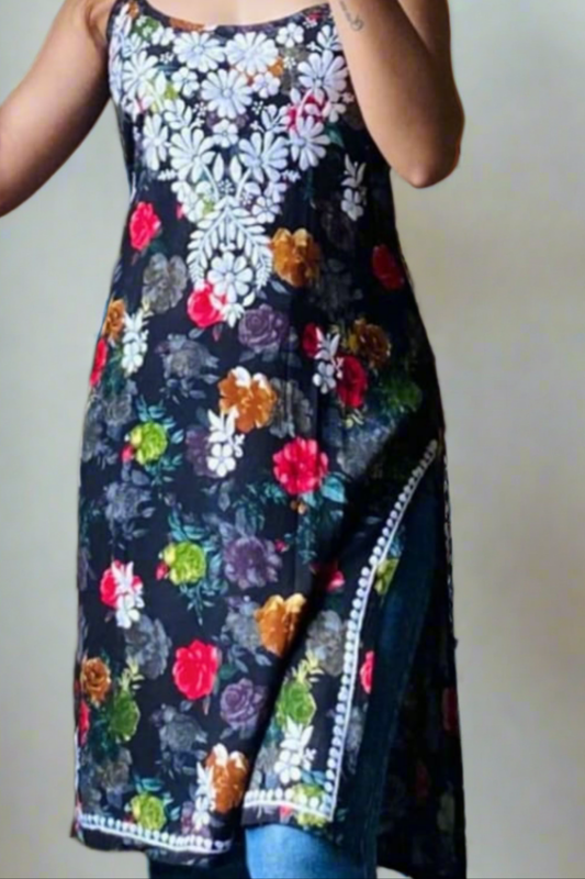 Cotton Chikankaari Kurti with White Floral Embroidery, Sleeveless, Casual Wear