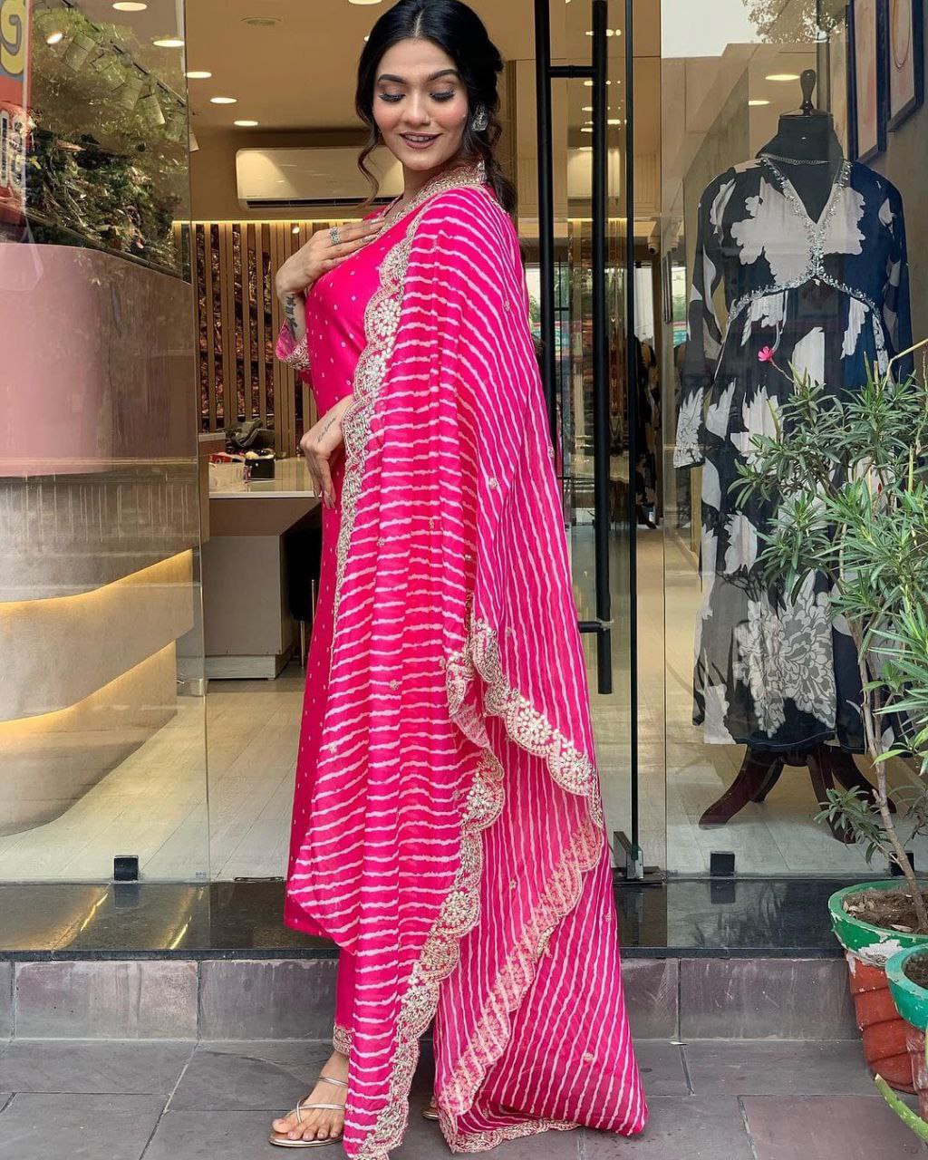 Bandhani Printed Regular Sequinned Kurta with Trousers||