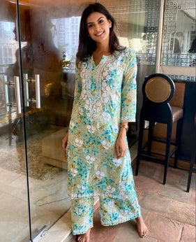 Elegant Chikankari Kurti with Pant Set.