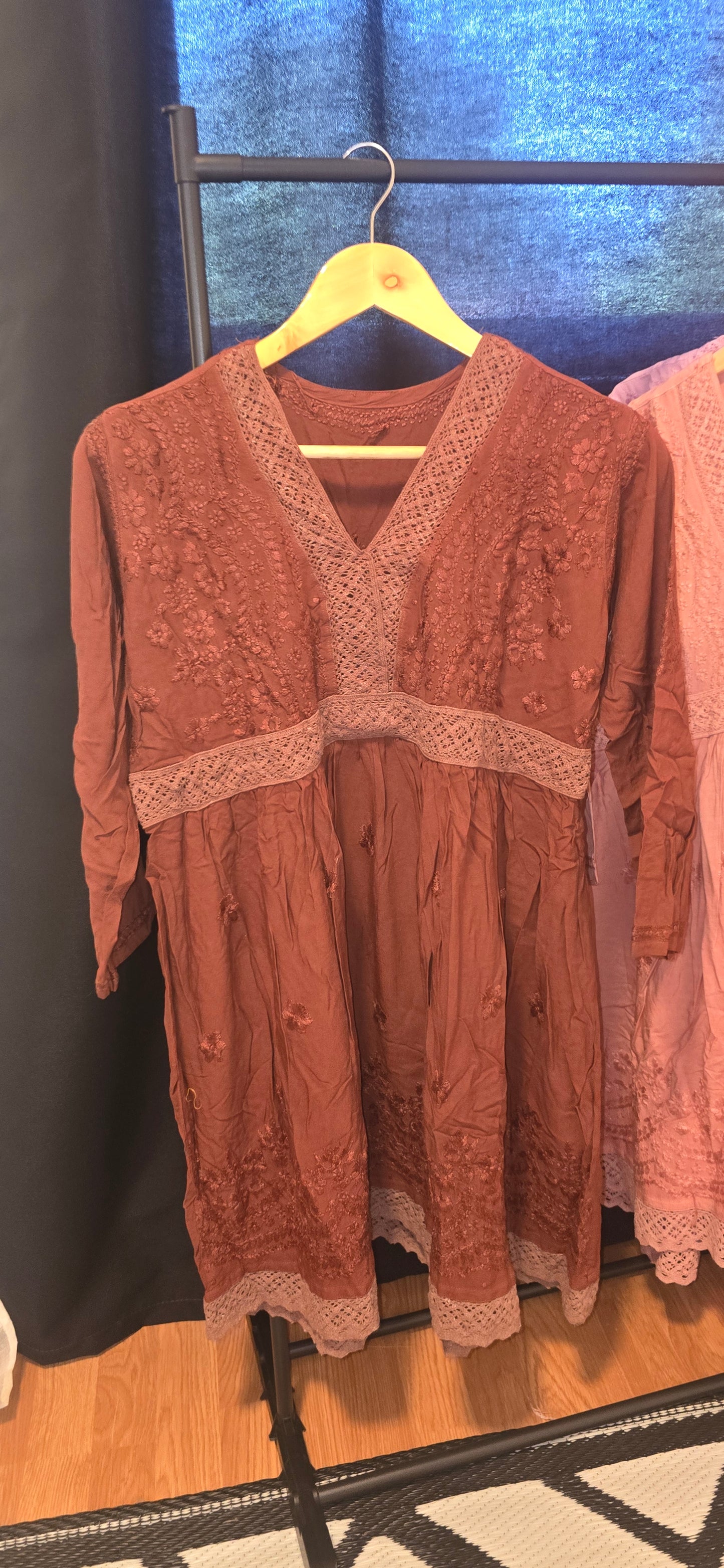 Rayon short dress/kurta with lace work.