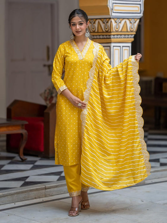 Bandhani Printed Regular Sequinned Kurta with Trousers||